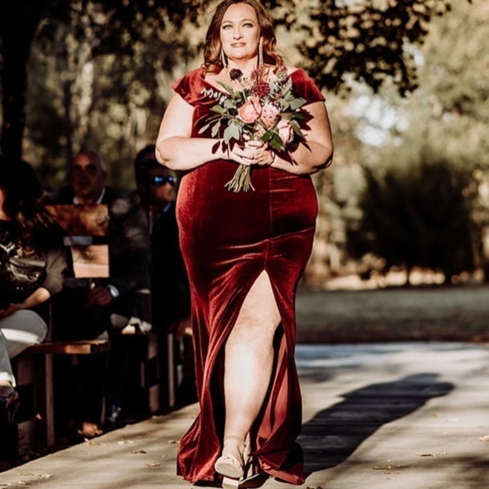 Xscape 16w Off the Shoulder Long Burgundy Velvet Wedding Bridesmaid Gown